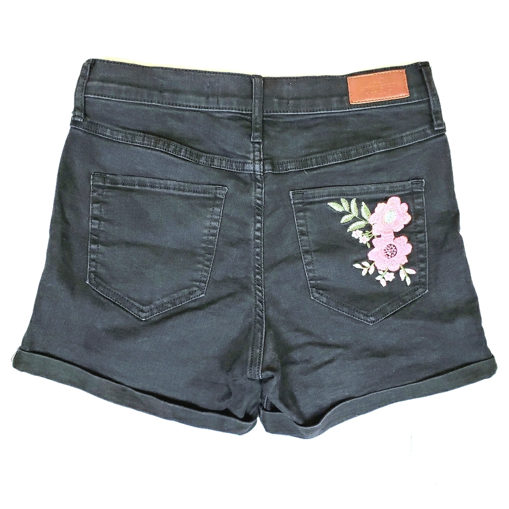 Hollister Distressed/Embroidered High Rise Shorts